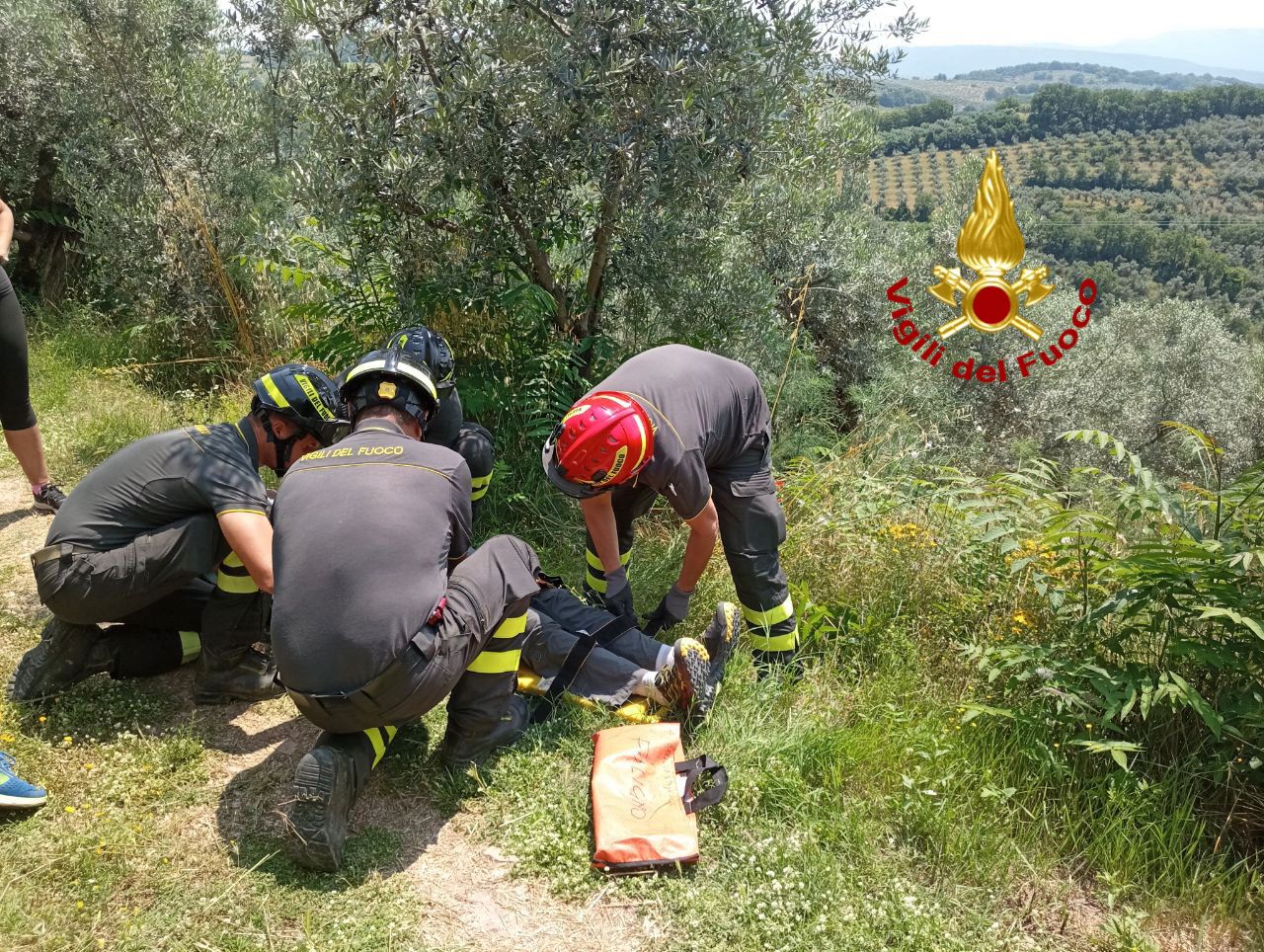 Spello, anziano soccorso dai vigili del fuoco dopo una caduta - RguNotizie