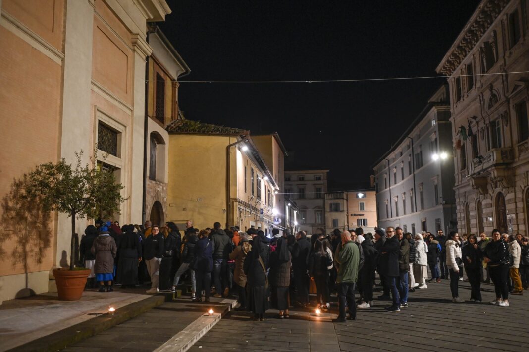 Il Cammino dietro la Croce, Pasqua 2024 (foto Alessio Vissani)