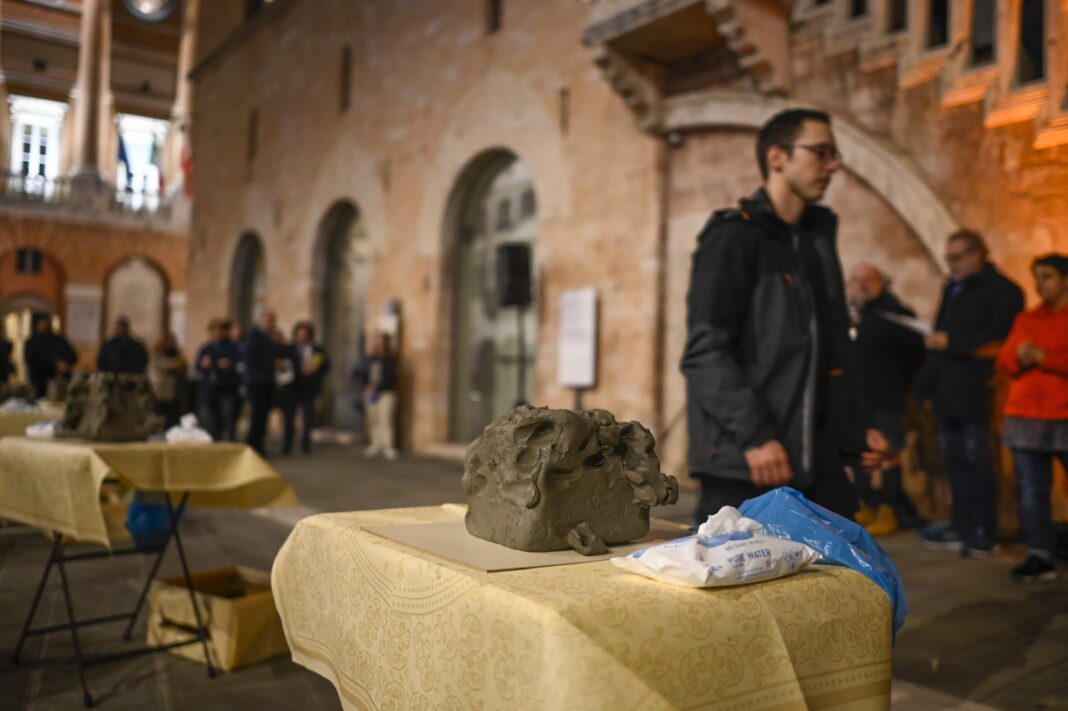 Il Cammino dietro la Croce, Pasqua 2024 (foto Alessio Vissani)