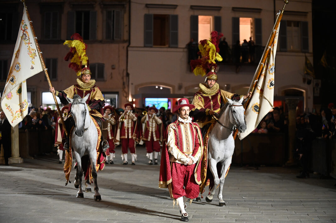 Quintana, corteo storico settembre 2024 (foto Alessio Vissani)