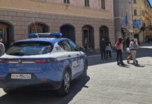 Approfitta della chiusura per la pausa pranzo e ruba vestiti per 500 euro: denunciato 44enne