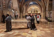 San Francesco, si è conclusa l’ostensione delle spoglie: oltre 370mila i pellegrini