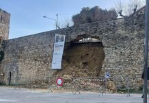Montefalco, crolla un tratto delle mura urbiche: nessun ferito