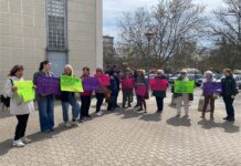 Infiltrazioni al Consultorio, sit in di Donne Arci Subasio: “Chiediamo spazi adeguati”