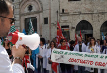 Farmacie comunali, in Umbria maxi adesione allo sciopero: in 250 in piazza