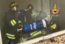Capannone in fiamme a Trevi