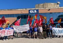 Continui cambi d’appalto, spettanze arretrate e mezzi fatiscenti: scoppia la protesta dei lavoratori Gls a Foligno