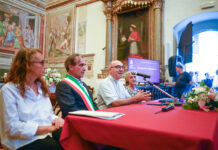 Arriva dal Medioevo il prezioso tessuto rinvenuto nel monastero di Vallegloria