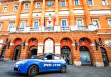 Porta l’auto a riparare, ma si rifiuta di pagare: denunciato 68enne